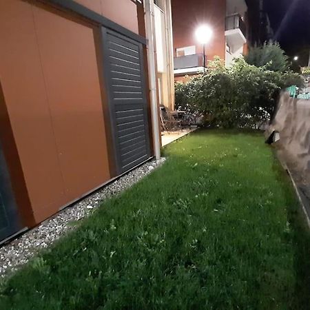 Joli Appartement Avec Jardin Et 2 Parkings Prives Argenteuil Exteriör bild