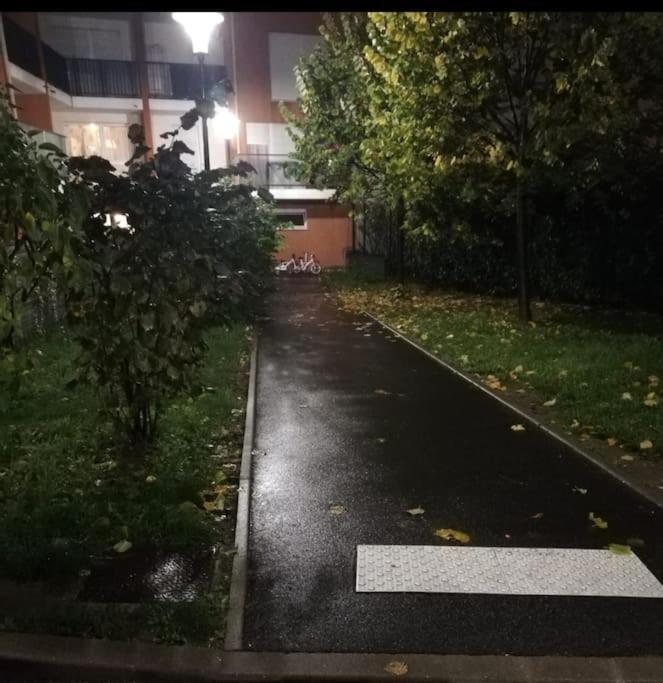 Joli Appartement Avec Jardin Et 2 Parkings Prives Argenteuil Exteriör bild