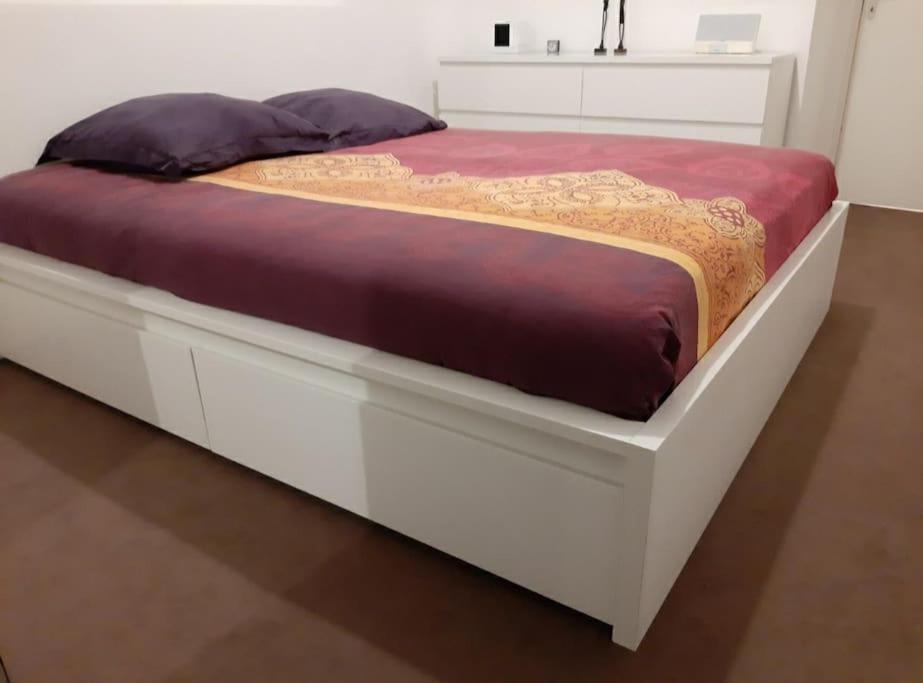 Joli Appartement Avec Jardin Et 2 Parkings Prives Argenteuil Exteriör bild